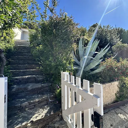 Villa Mazet Cezar, Climatise Pour 4 Personnes, Avec Piscine Collective A